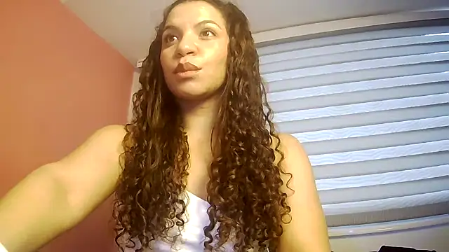 Snapshot of gatubelahot chatting on 05.15.26 gatubelahot online show from 05.15.26
