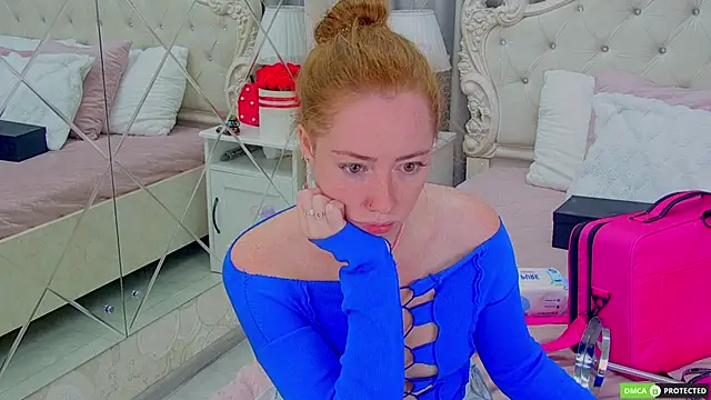 TinaBrook online show from 09.15.25