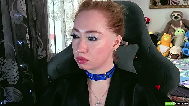 Snapshot of TinaBrook chatting on 04.22.26 TinaBrook online show from 04.22.26