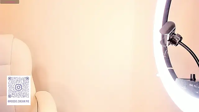 Petit-Rosse online show from 02.20.25