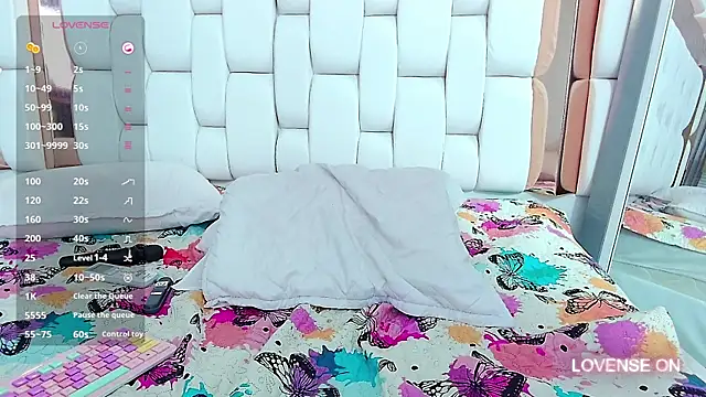 kinkylittlegirll online show from 01.29.25