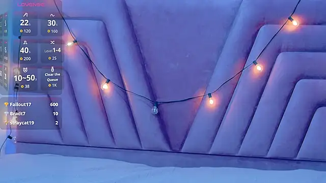 kinkylittlegirll online show from 11.26.25