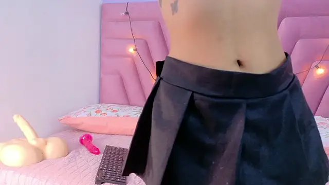 Snapshot of kinkylittlegirll chatting on 01.18.26 kinkylittlegirll online show from 01.18.26