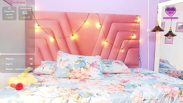 Snapshot of kinkylittlegirll chatting on 02.26.26 kinkylittlegirll online show from 02.26.26