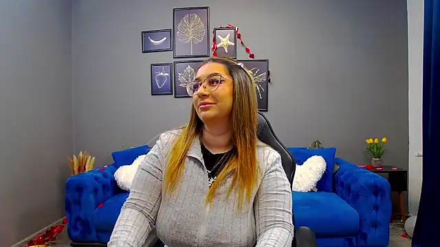 Katewalker  online show from 02.13.25