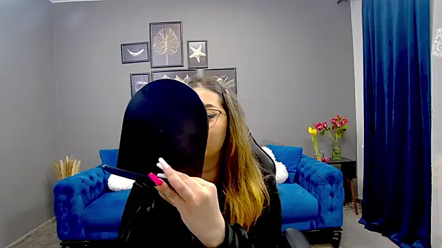 Katewalker  online show from 03.14.25