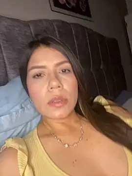 Snapshot of martina_contreras chatting on 05.21.26 martina contreras online show from 05.21.26
