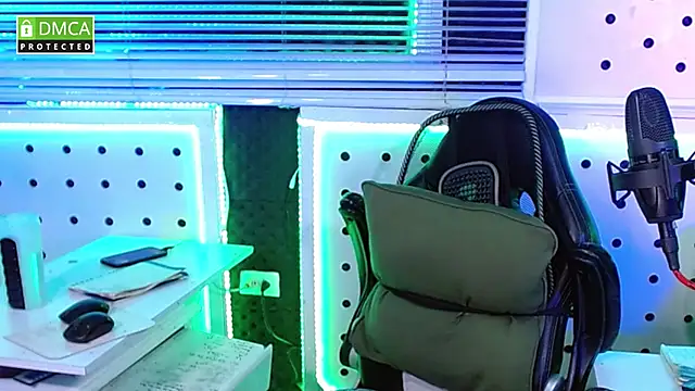 Darko0717 online show from 10.21.25