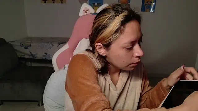 MommyMiaWs online show from 05.26.26