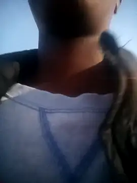 sluttylaura21 online show from 11.28.25