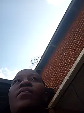 sluttylaura21 online show from 03.17.26