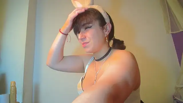 samanthaanderson  online show from 03.20.25