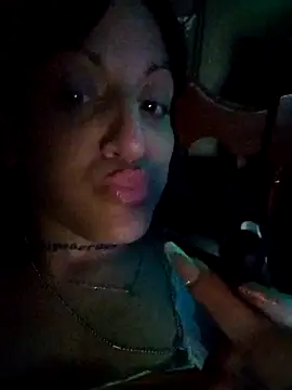 Snapshot of estefyzapata chatting on 01.06.26 estefyzapata online show from 01.06.26