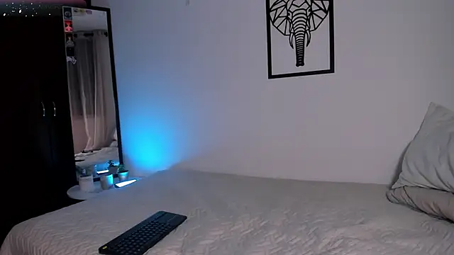 emilybae  online show from 10.28.25