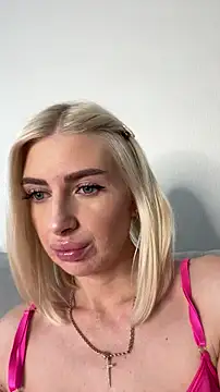 Mia Roxie online show from 03.20.26