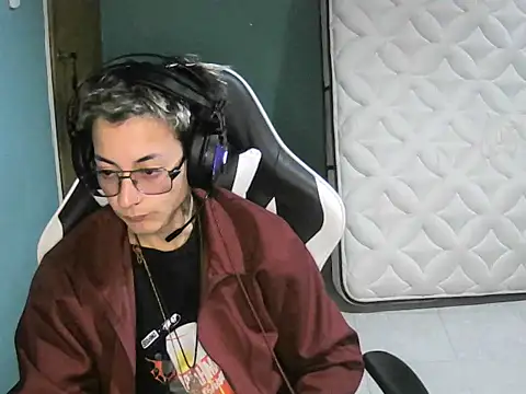 Snapshot of Jughead_16 chatting on 09.29.25 Jughead 16 online show from 09.29.25