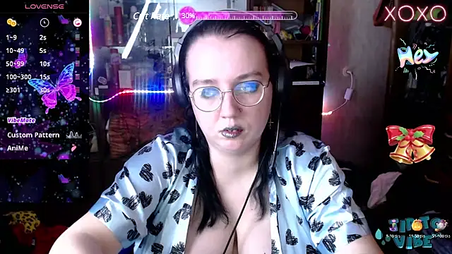 Snapshot of LeonaHarrison chatting on 12.09.24 LeonaHarrison online show from 12.09.24