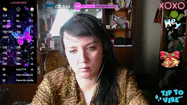 Snapshot of LeonaHarrison chatting on 12.12.24 LeonaHarrison online show from 12.12.24