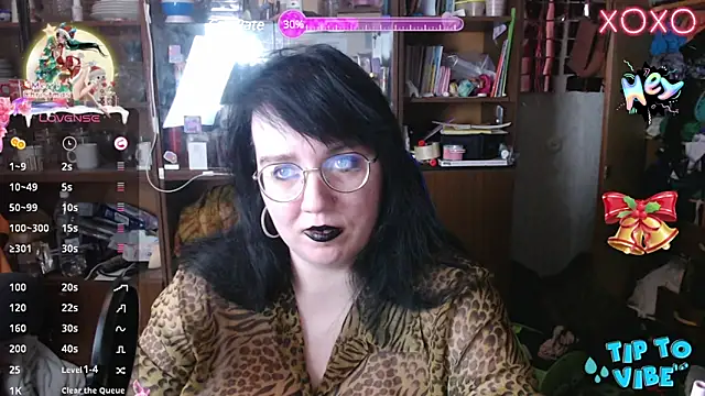 Snapshot of LeonaHarrison chatting on 01.26.25 LeonaHarrison online show from 01.26.25