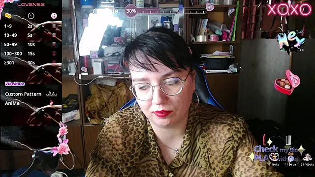 Snapshot of LeonaHarrison chatting on 02.11.25 LeonaHarrison online show from 02.11.25