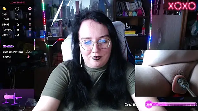 Snapshot of LeonaHarrison chatting on 09.28.25 LeonaHarrison online show from 09.28.25