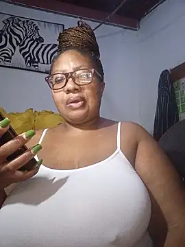 Snapshot of YELLOW_BONE chatting on 05.12.26 YELLOW BONE online show from 05.12.26