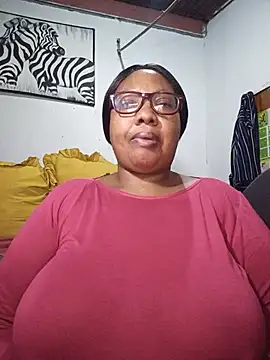 Snapshot of YELLOW_BONE chatting on 07.10.26 YELLOW BONE online show from 07.10.26