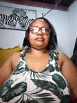 Snapshot of YELLOW_BONE chatting on 07.30.26 YELLOW BONE online show from 07.30.26