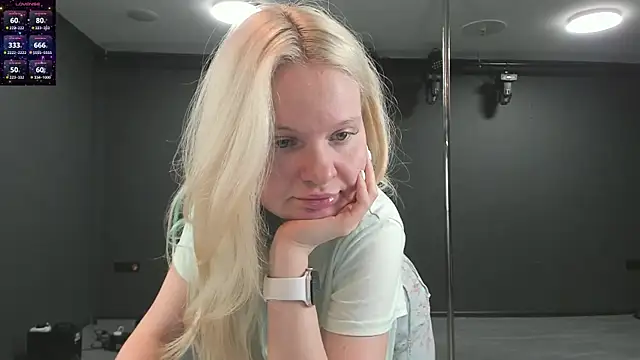 Snapshot of Masha_2002 chatting on 05.23.26 Masha 2002 online show from 05.23.26