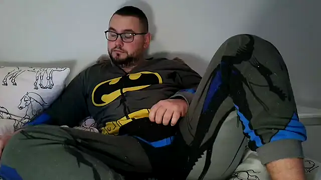 Snapshot of cutie_ben chatting on 02.10.25 cutie ben online show from 02.10.25