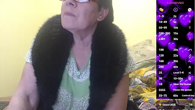 Snapshot of Sandra_Carina chatting on 03.31.26 Sandra Carina online show from 03.31.26