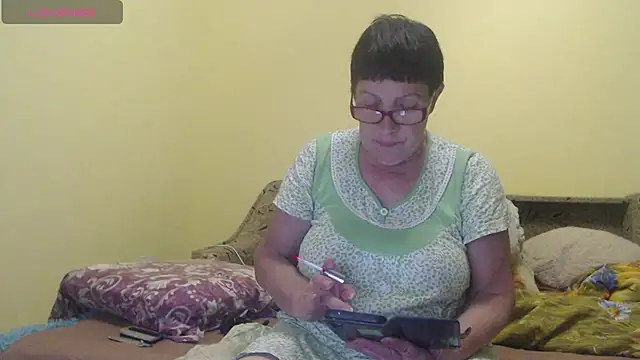 Snapshot of Sandra_Carina chatting on 05.09.26 Sandra Carina online show from 05.09.26