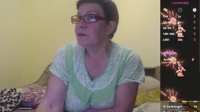 Snapshot of Sandra_Carina chatting on 05.15.26 Sandra Carina online show from 05.15.26