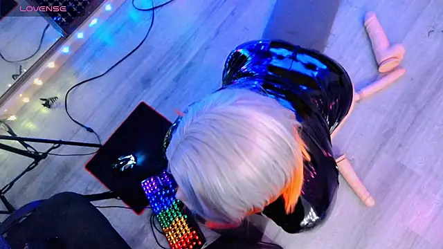 wickedxqueen online show from 04.12.26