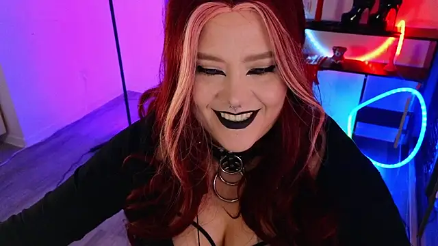 Snapshot of wickedxqueen chatting on 06.16.26 wickedxqueen online show from 06.16.26