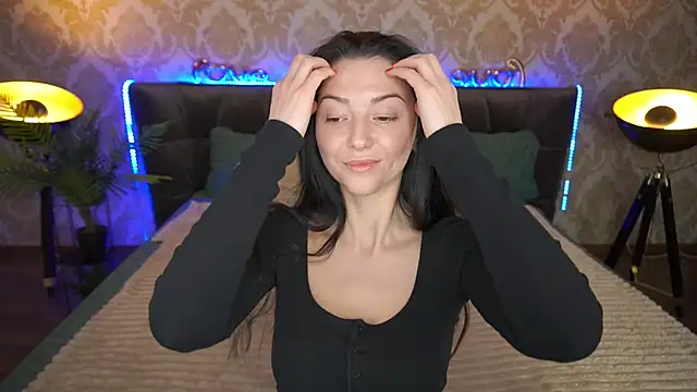 Snapshot of EmilyHalls chatting on 03.15.25 EmilyHalls online show from 03.15.25