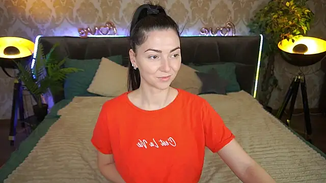 Snapshot of EmilyHalls chatting on 03.22.25 EmilyHalls online show from 03.22.25