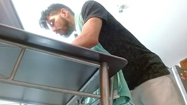 JohanyLatino online show from 02.21.25