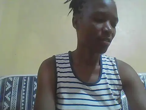 Snapshot of Smillie_prety chatting on 04.19.26 Smillie prety online show from 04.19.26