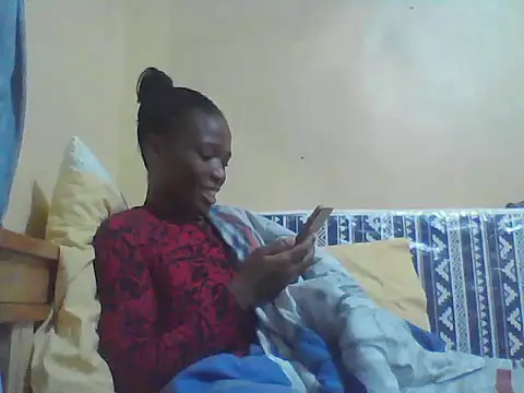 Snapshot of Smillie_prety chatting on 04.24.26 Smillie prety online show from 04.24.26