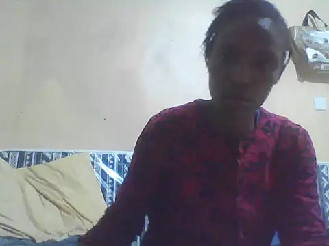 Snapshot of Smillie_prety chatting on 05.13.26 Smillie prety online show from 05.13.26
