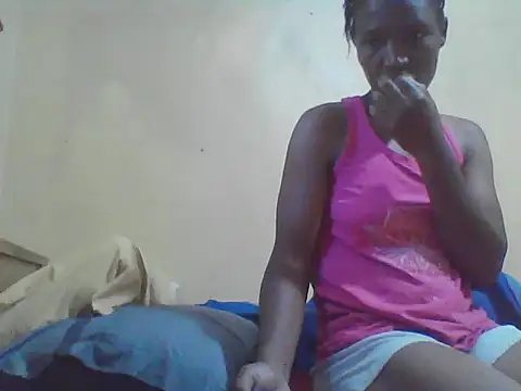 Snapshot of Smillie_prety chatting on 05.18.26 Smillie prety online show from 05.18.26