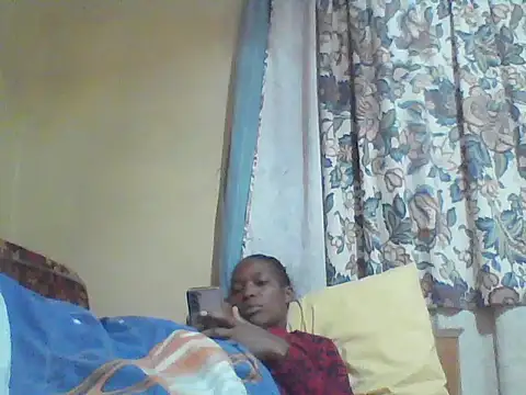 Snapshot of Smillie_prety chatting on 06.14.26 Smillie prety online show from 06.14.26