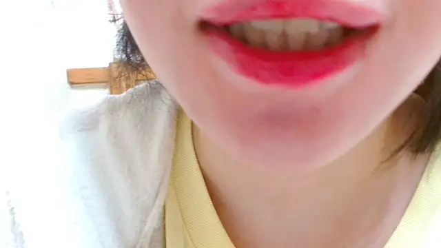 Snapshot of liliyRiSAcha-n chatting on 11.17.25 liliyRiSAcha-n online show from 11.17.25