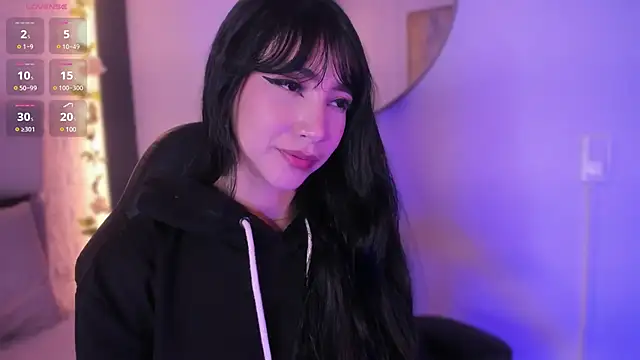 emma woods  online show from 12.15.24