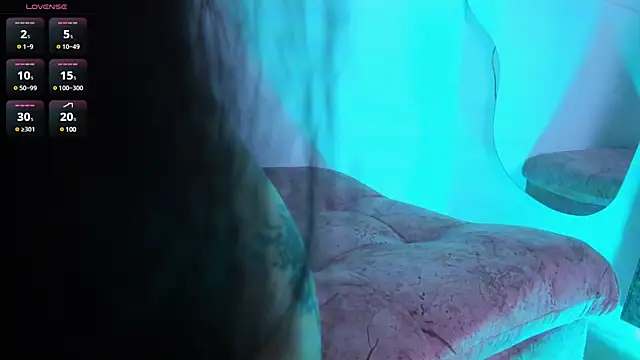 emma woods  online show from 02.03.25