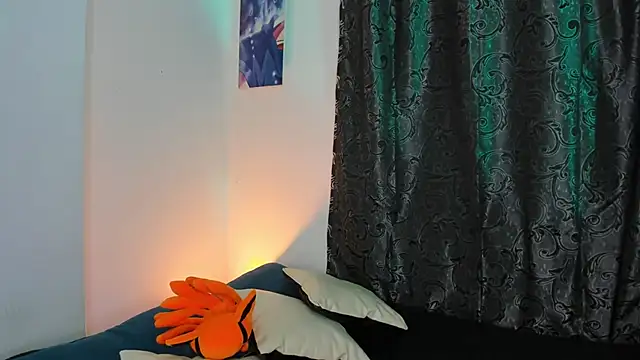 emma woods  online show from 09.09.25