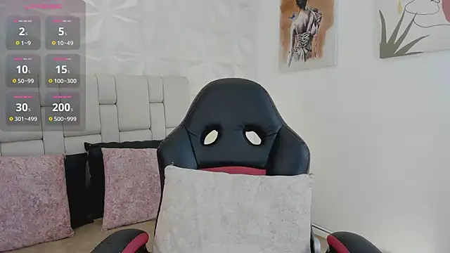 emma woods  online show from 10.15.25