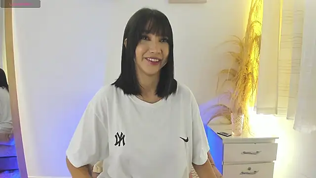 emma woods  online show from 02.03.26