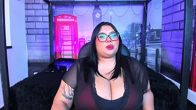 Snapshot of tifanny_bigboobs11 chatting on 05.11.26 tifanny bigboobs11 online show from 05.11.26